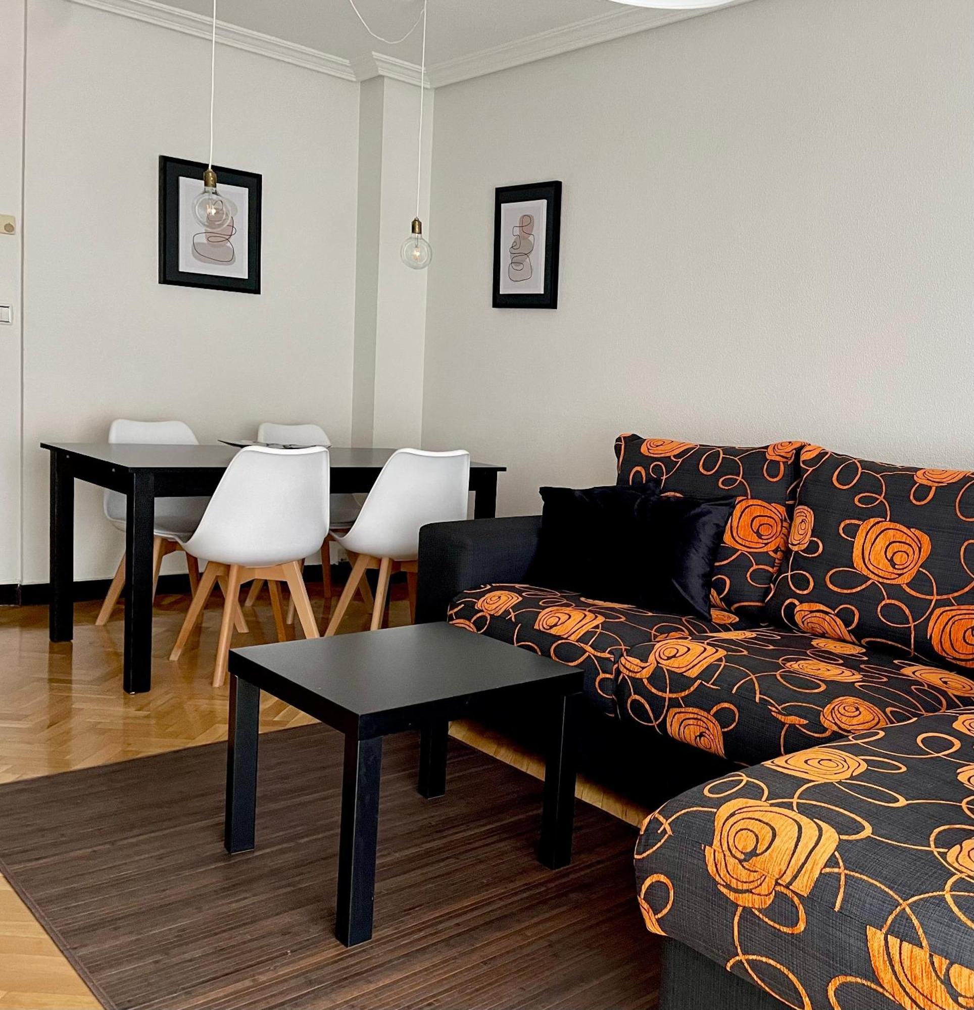 Vivienda Con Parking Incluido - Zona Van Dyck Apartment Salamanca Luaran gambar